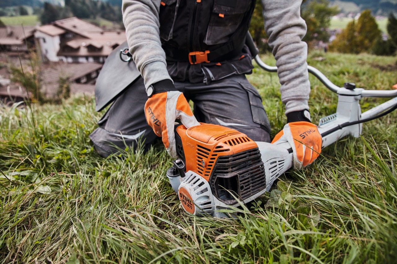 Arranque de la desbrozadora de gasolina STIHL FS 311